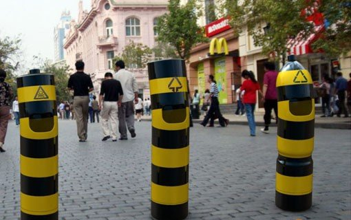 路障垃圾桶